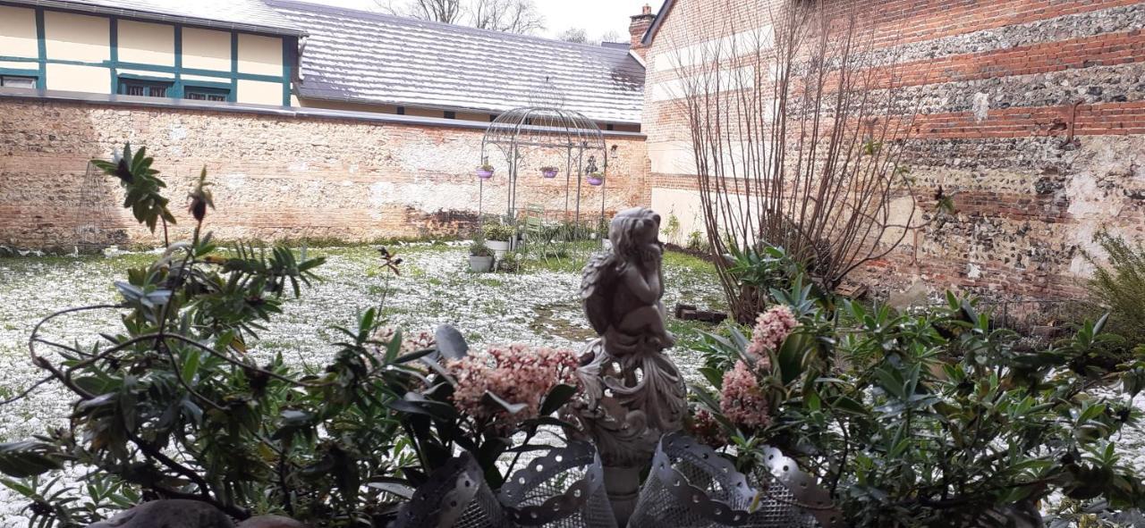Maison D'Hotes Archangels Home Saint-Saëns Exteriör bild